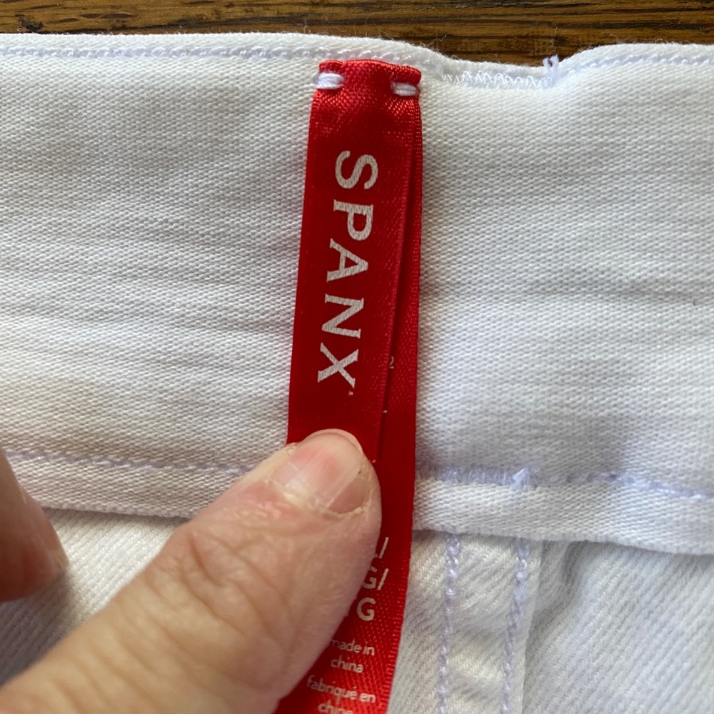 Spanx Twill Shorts 6”, Stretch White, Size XL